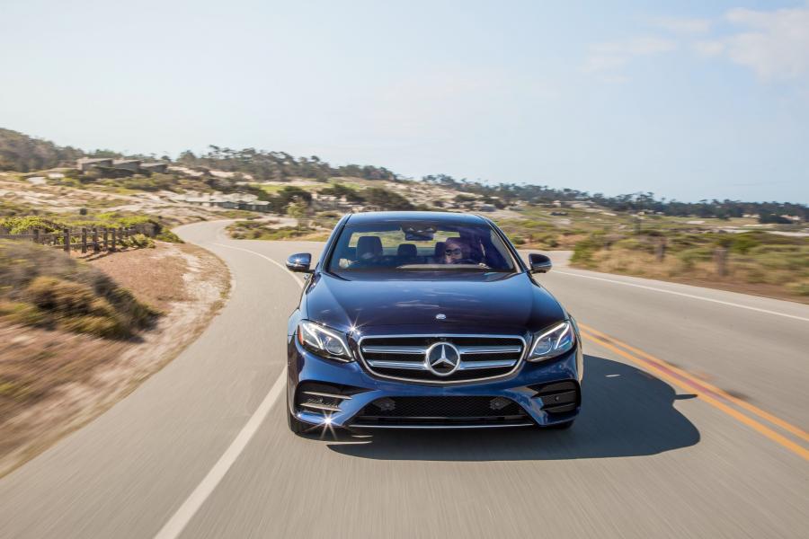  Mercedes-Benz E300 4Matic AMG Line 2016 года  (фото 17 из 30)